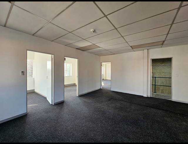 477M² WAREHOUSE TO LET IN LINBRO PARK